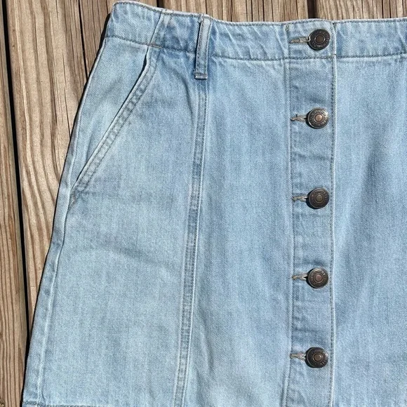 forever 21 jean skirt with buttons down front - Picture 4 of 11